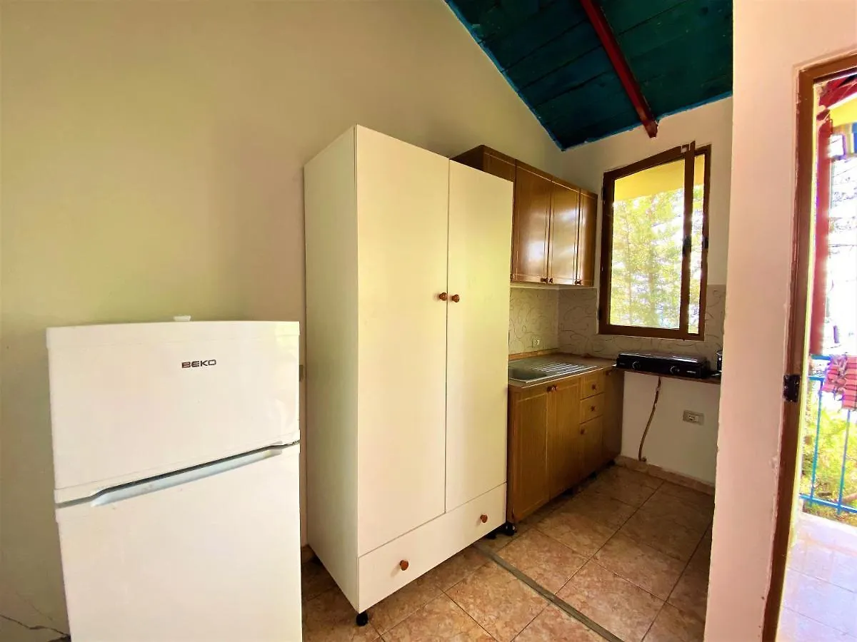 Ramo'S Cozy Beachside Haven With Panoramic Views - 1St Vlore Holiday home