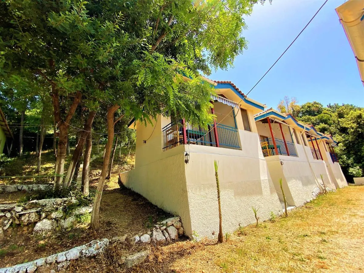Ramo'S Cozy Beachside Haven With Panoramic Views - 1St Vlore 0*,  Albania