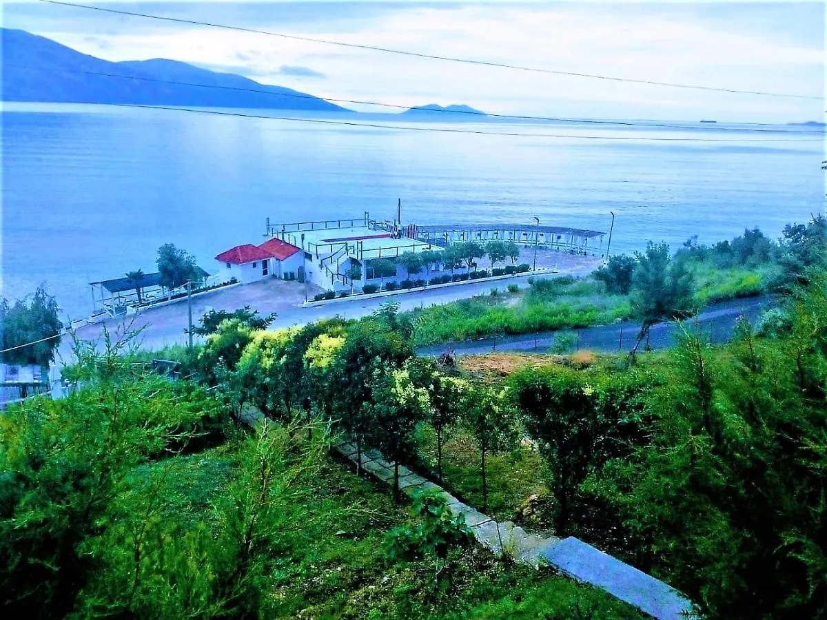 Holiday home Ramo'S Cozy Beachside Haven With Panoramic Views - 1St Vlore